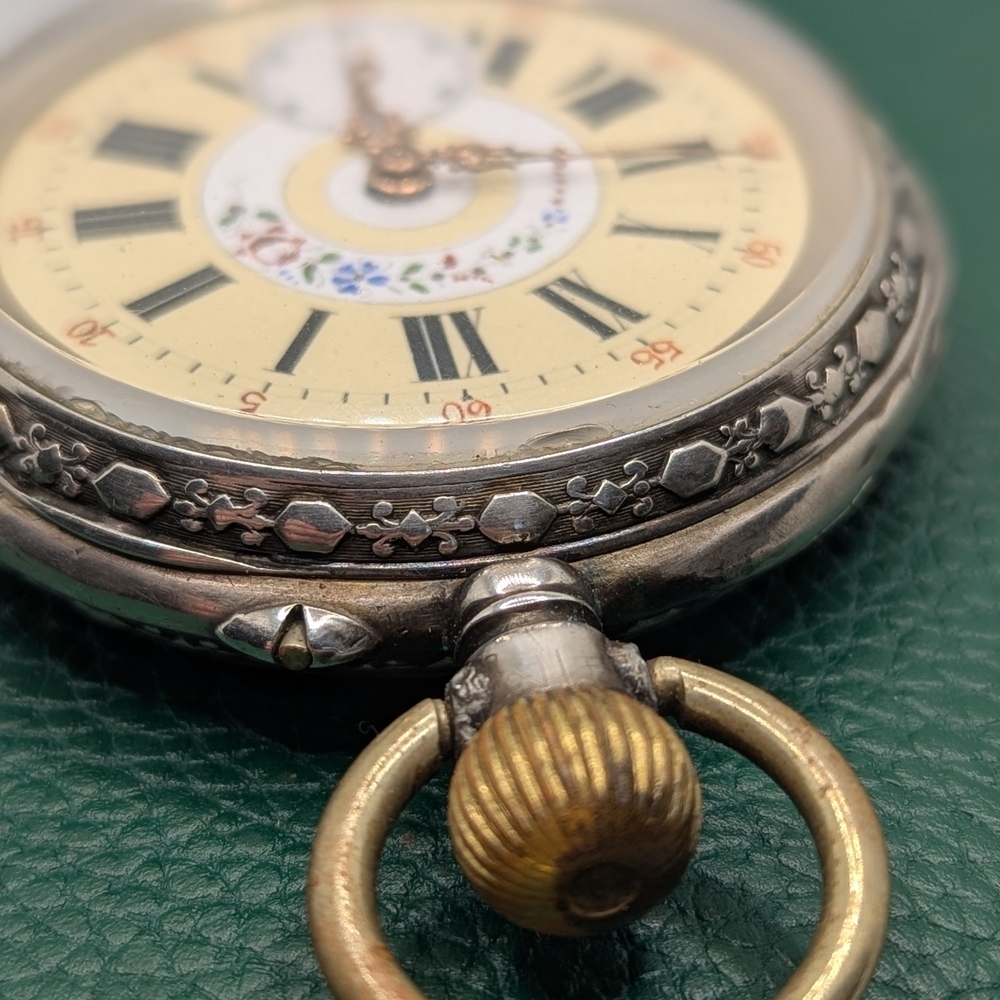 ✨ Antique Victorian Ladies' Pocket Watch ✨ - Picture 3 of 5